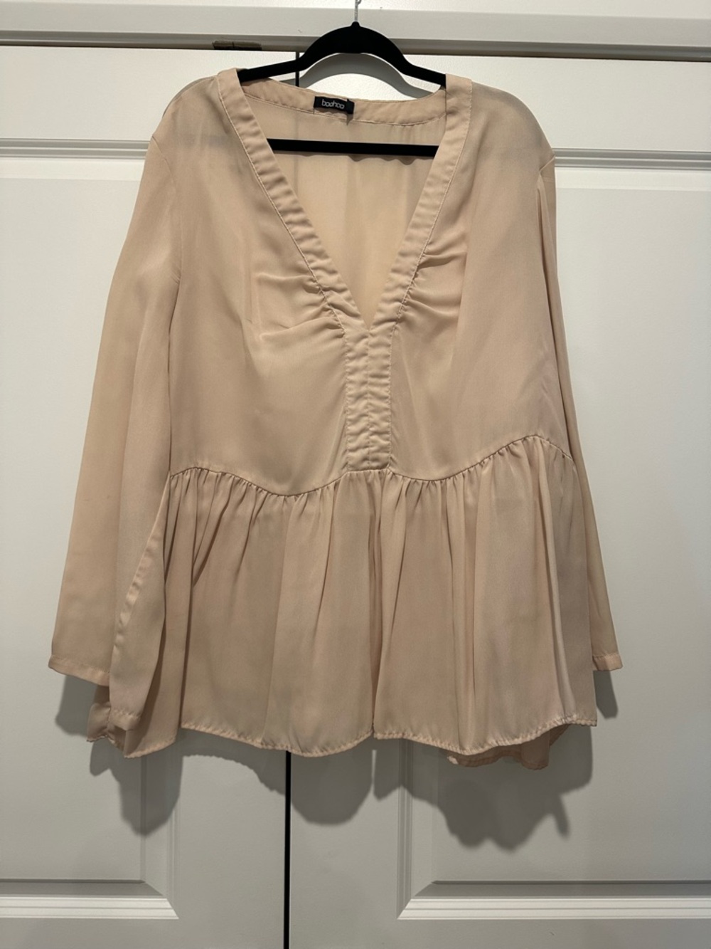 Boohoo Cream V-Neck Peplum Blouse